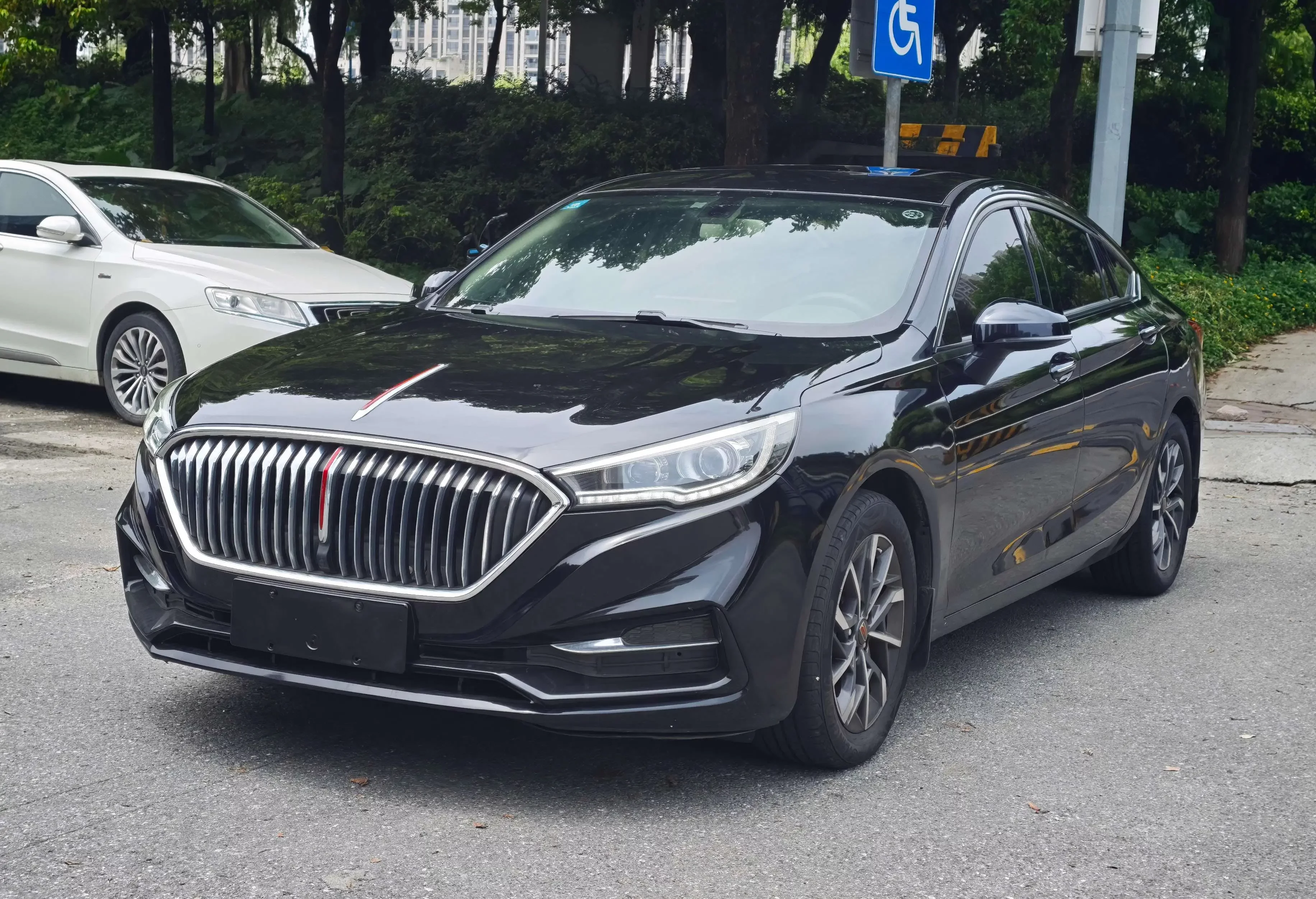 Hongqi H5 classic