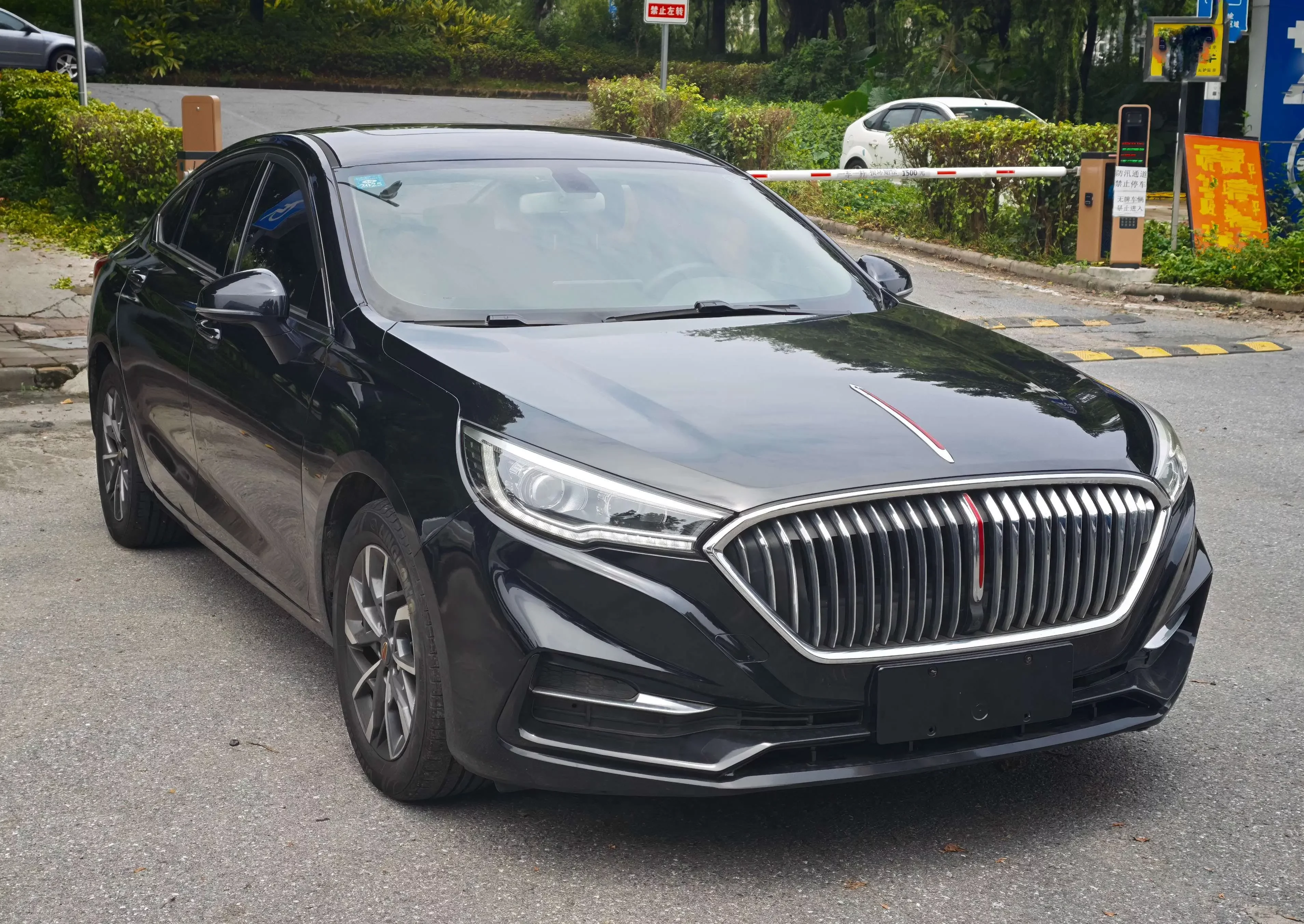 Hongqi H5 classic