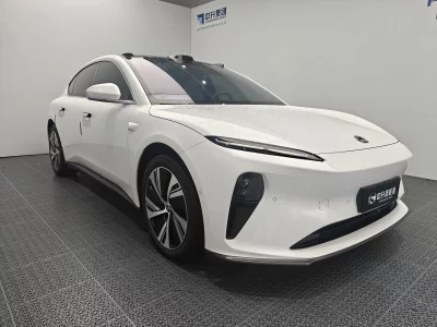 NIO ET5