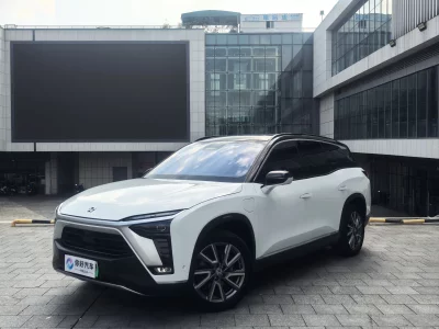 NIO ES8