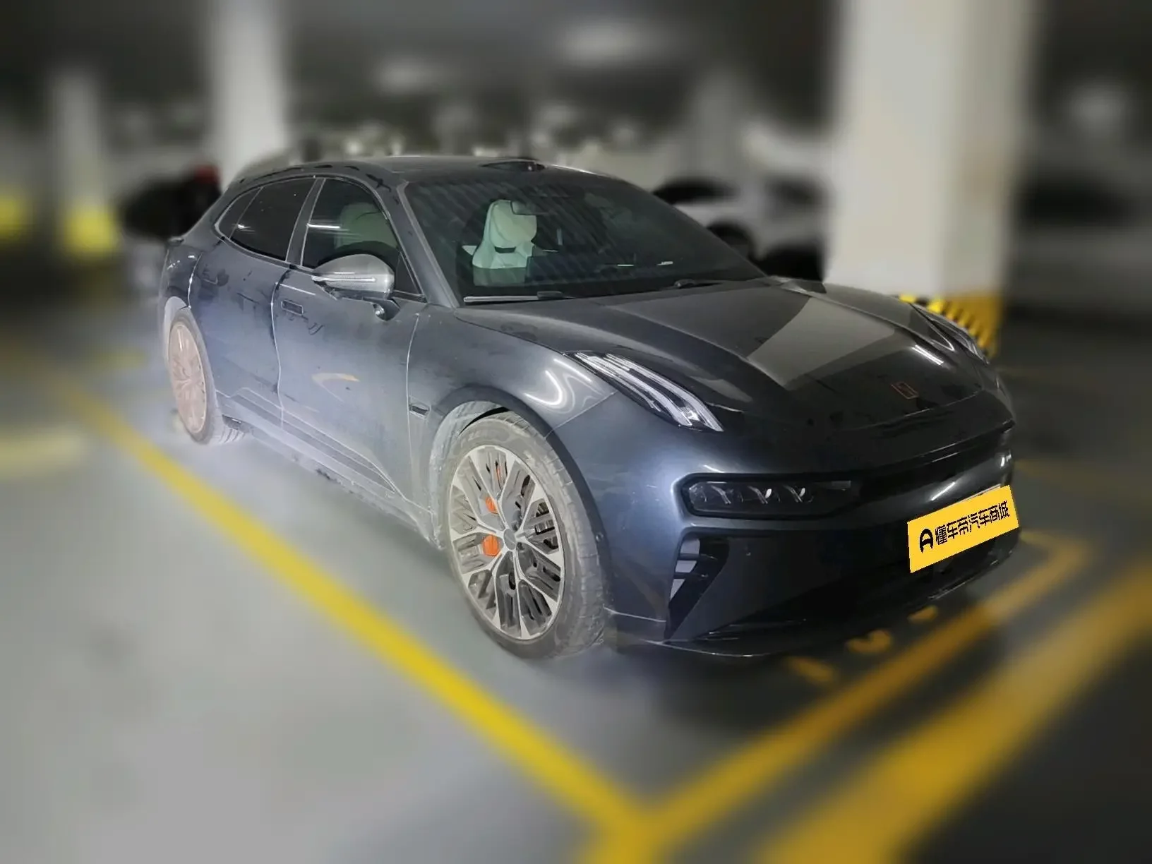 ZEEKR 001