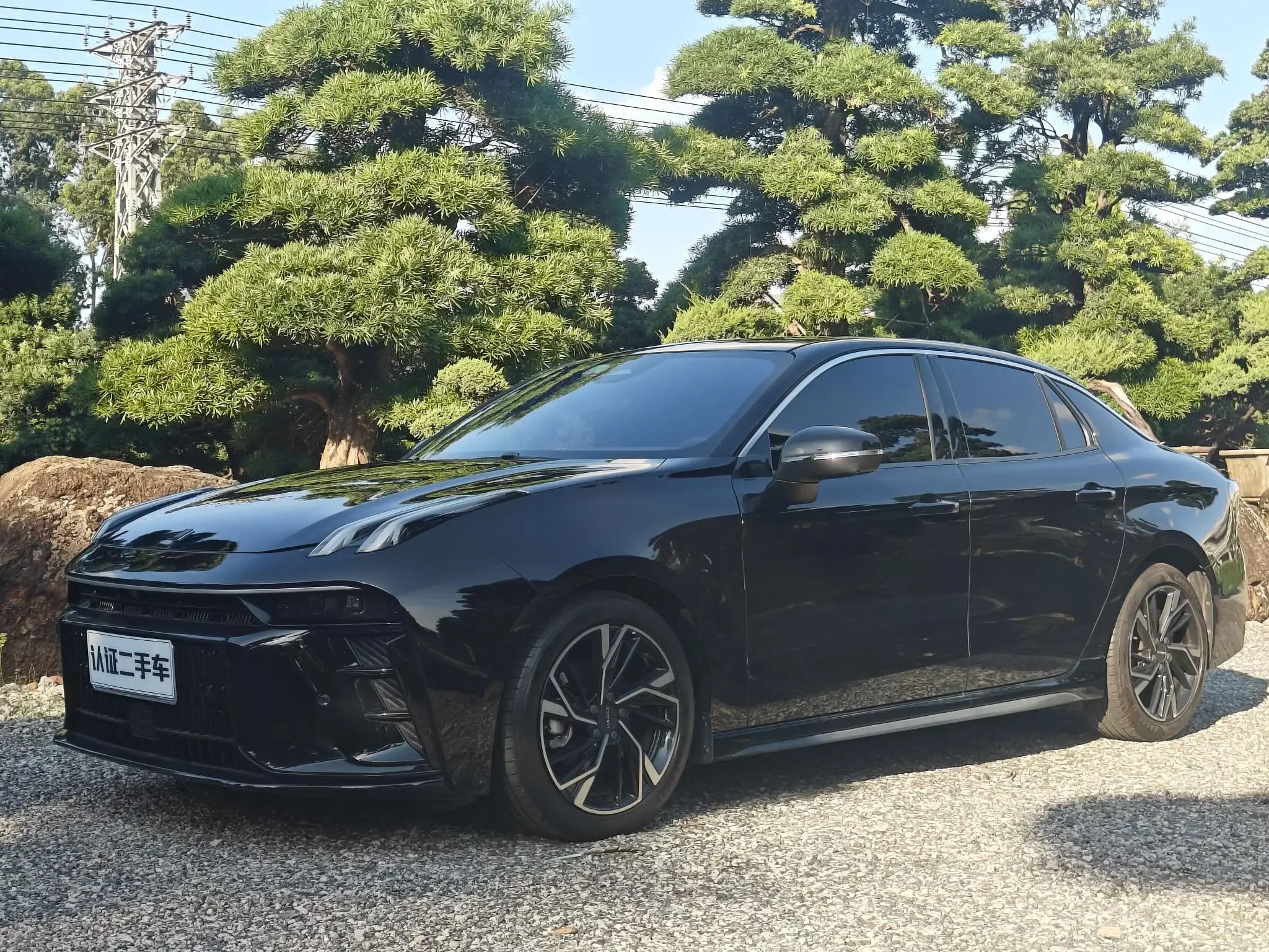 Lynk & Co 03
