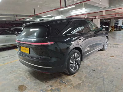 NIO ES8