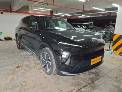 NIO ES8