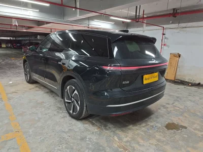 NIO ES8