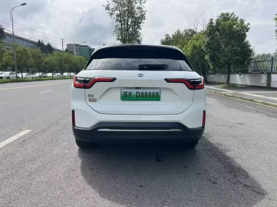 NIO ES6