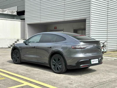 Luxeed Zhijie R7
