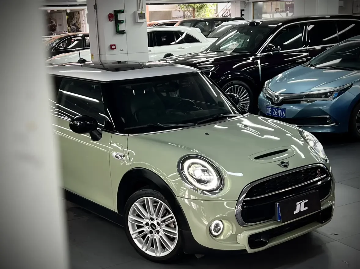MINI 