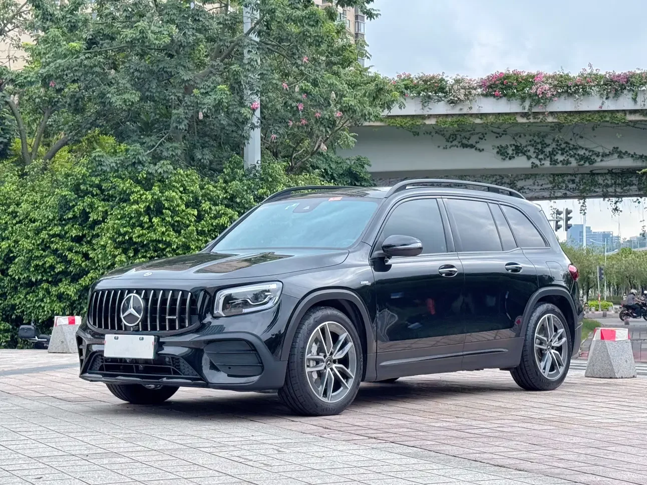 Mercedes-Benz GLB AMG
