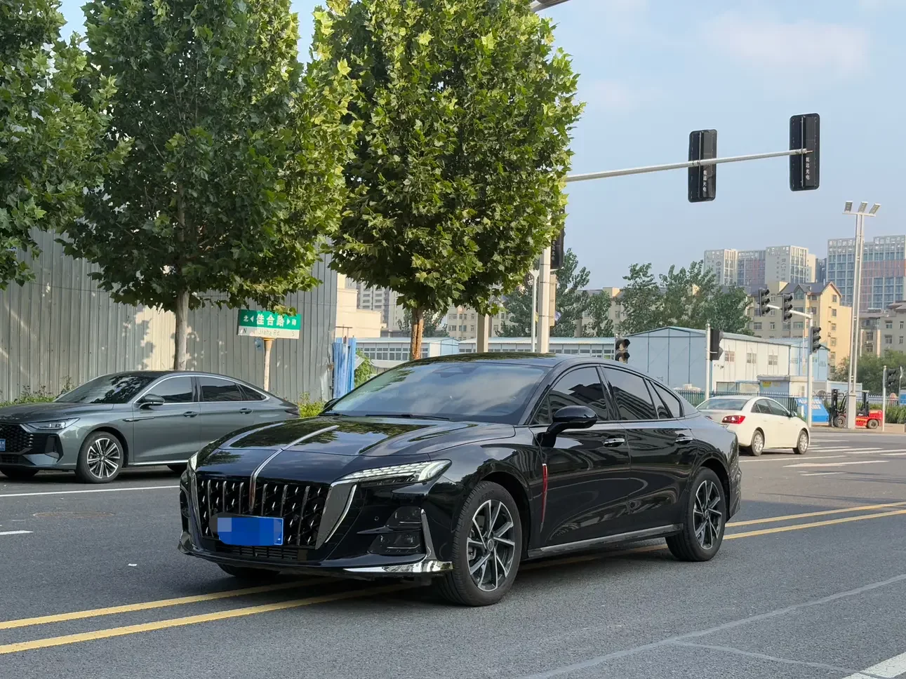 Hongqi H6
