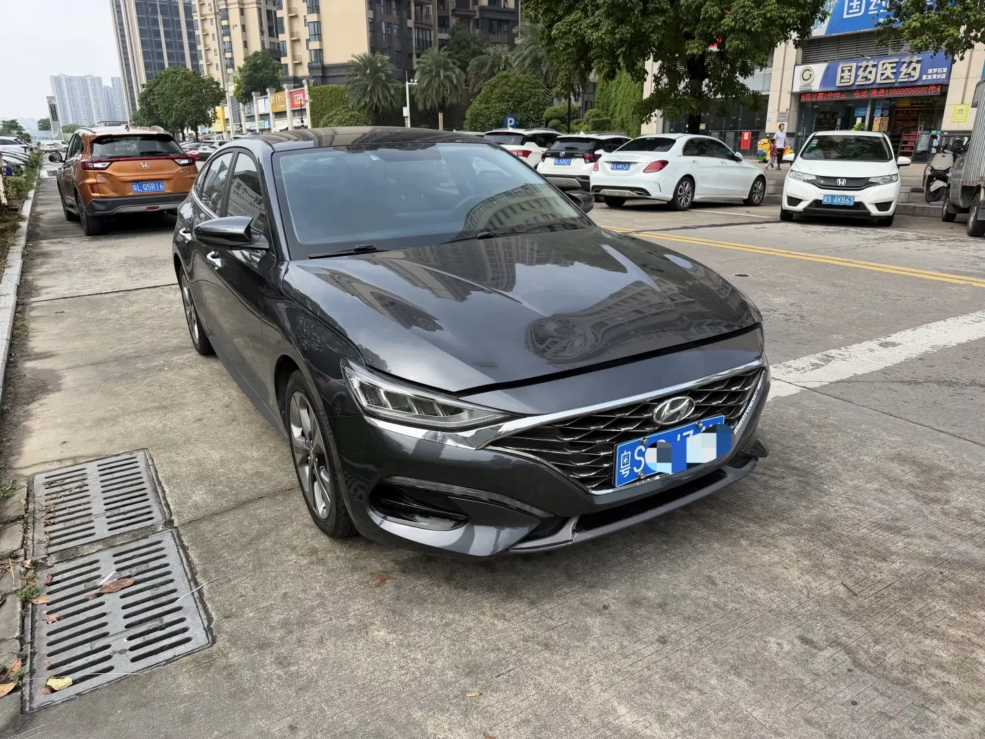 Hyundai Lafesta (Festa)