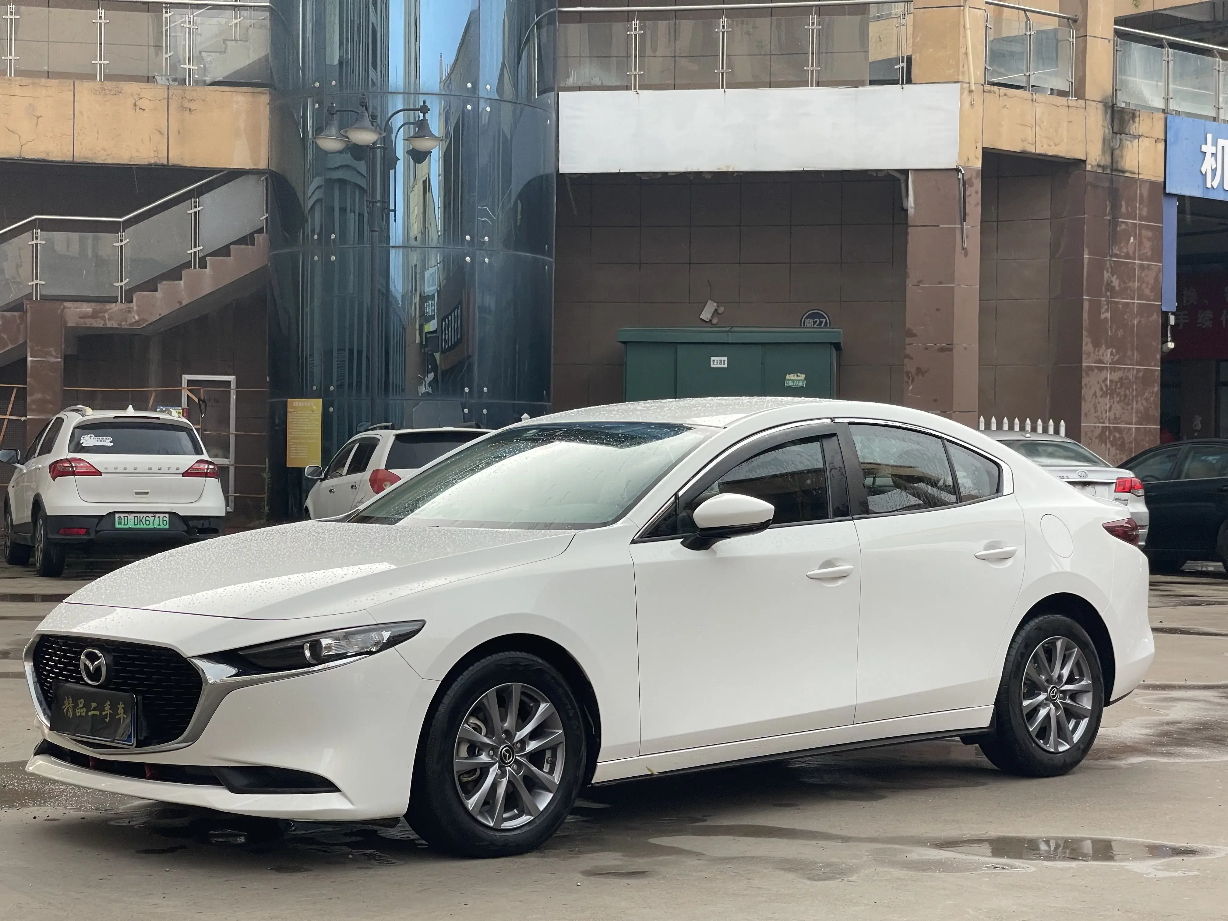 Mazda Axela (3)