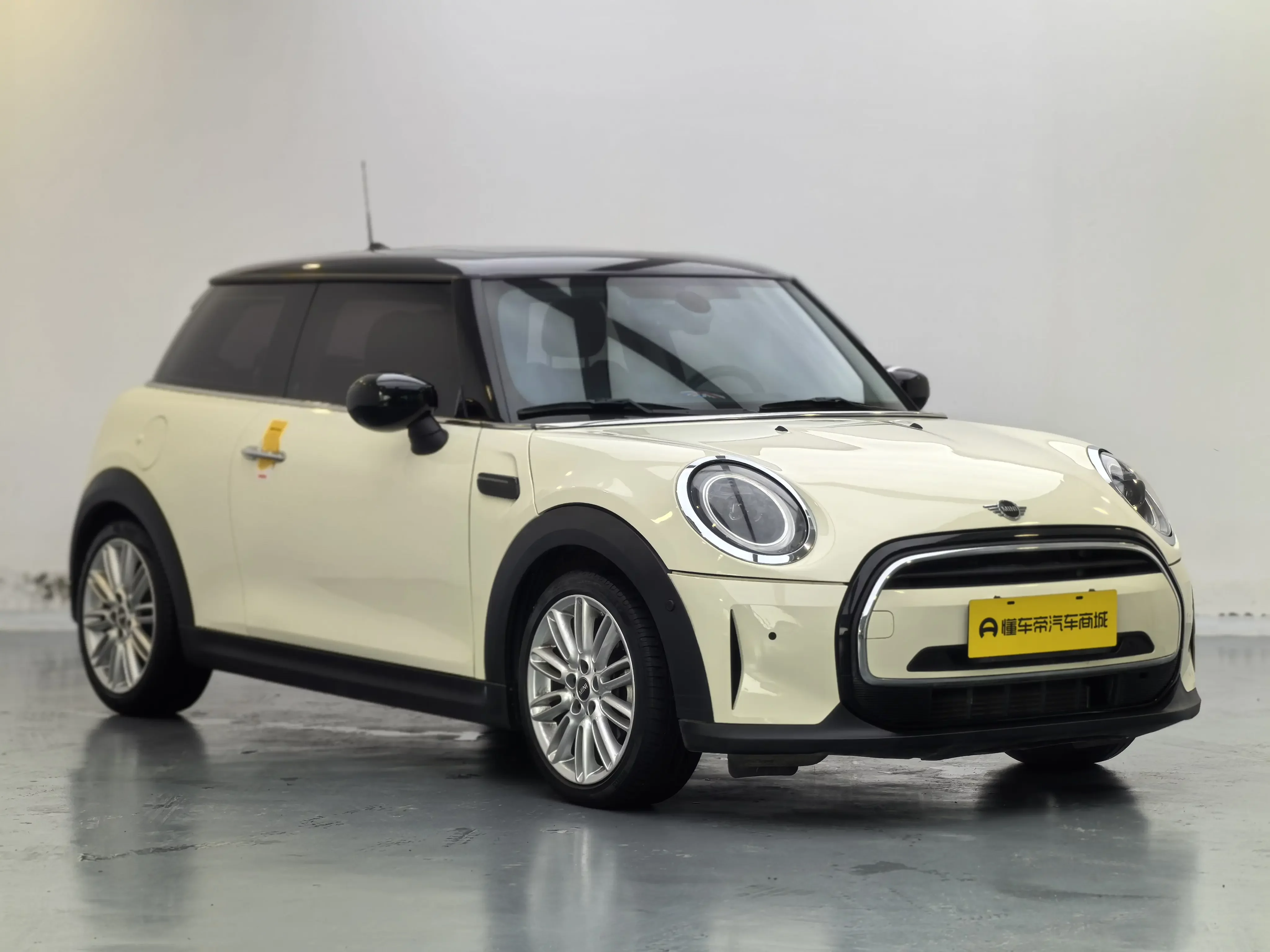 MINI 