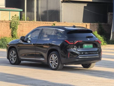 NIO ES6
