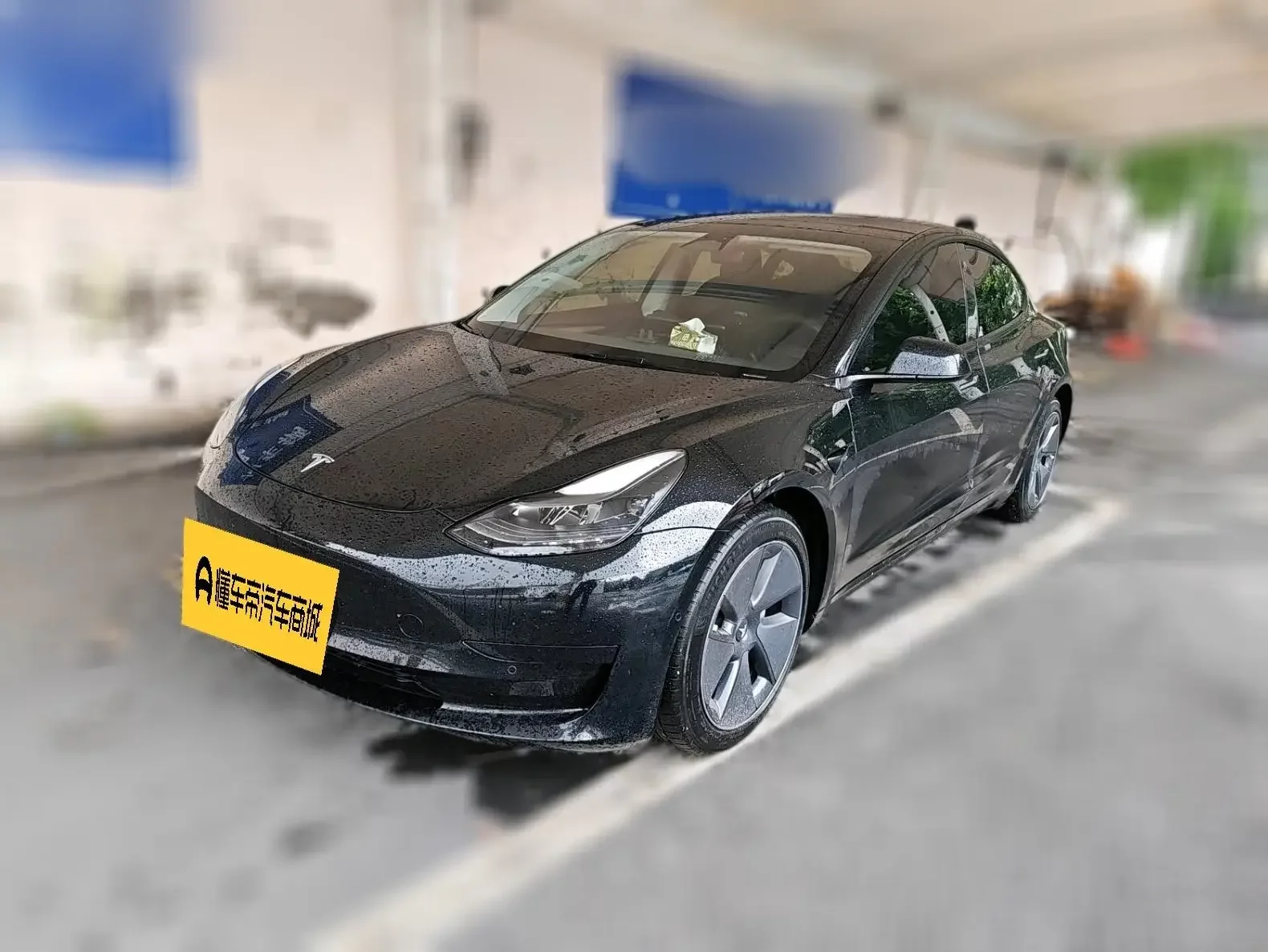TESLA MODEL 3