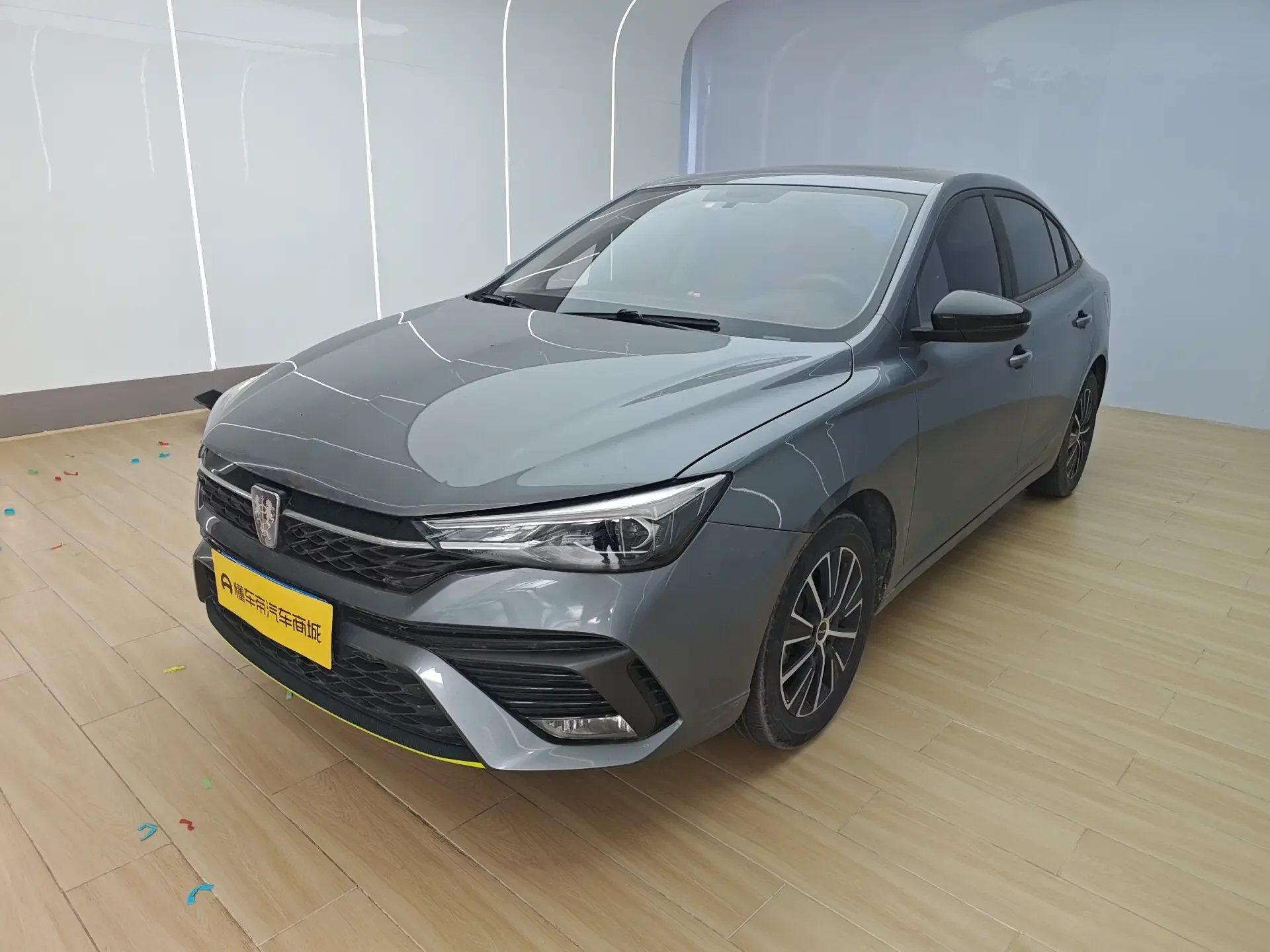 Roewe i5