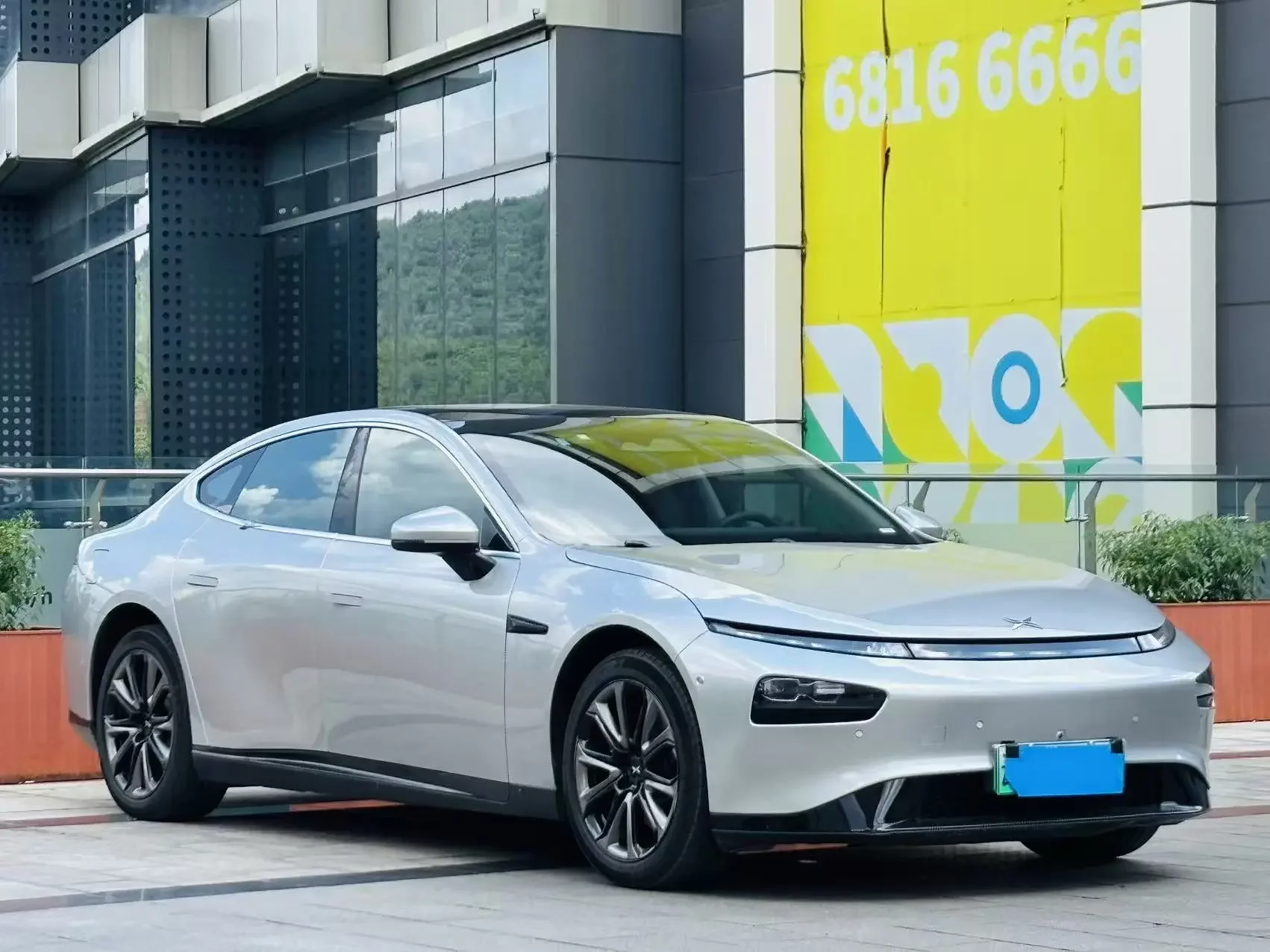 Xpeng P7