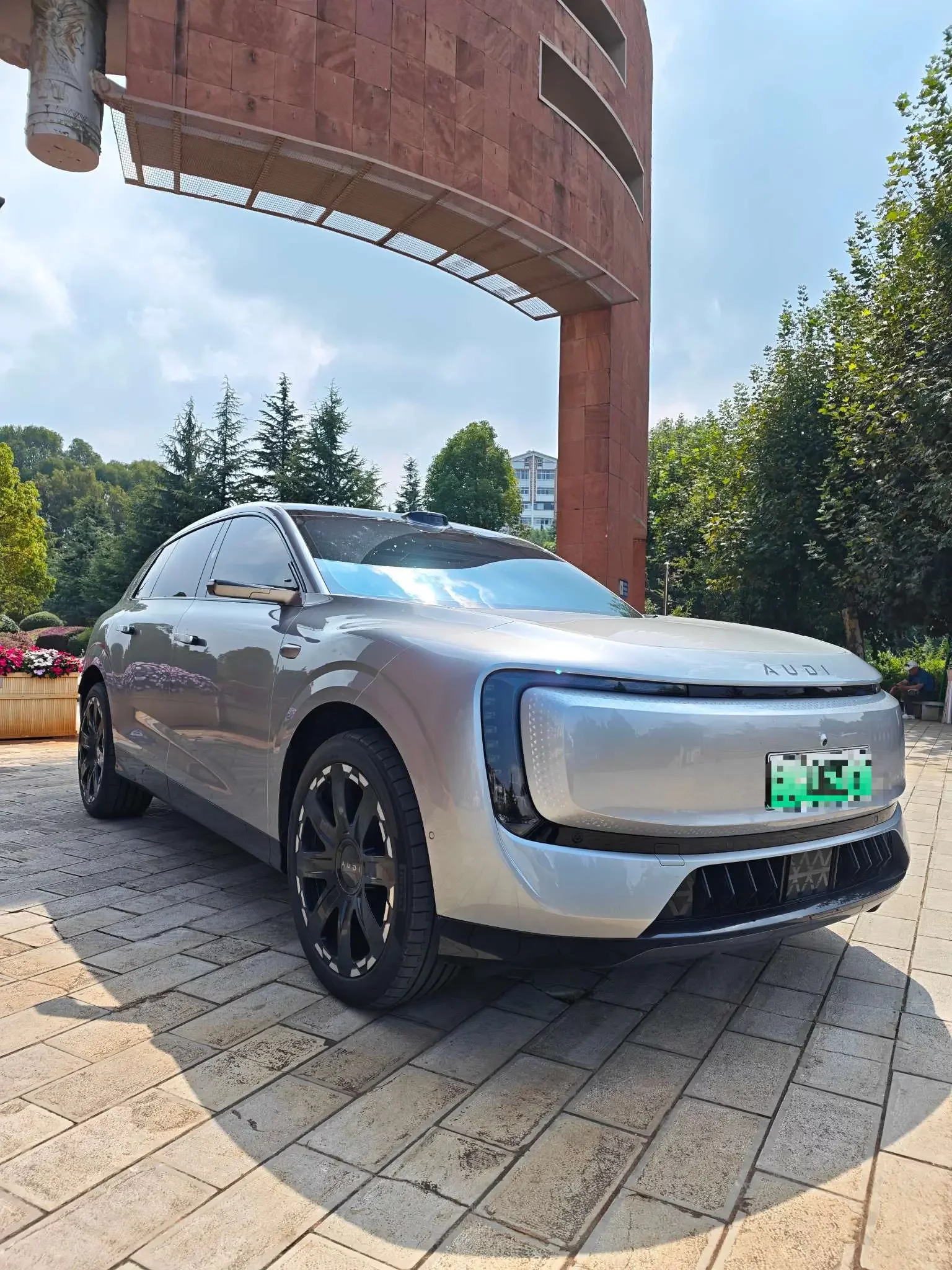 AUDI E7X