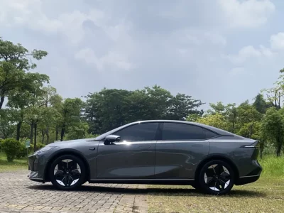 Deepal Dark blue SL03