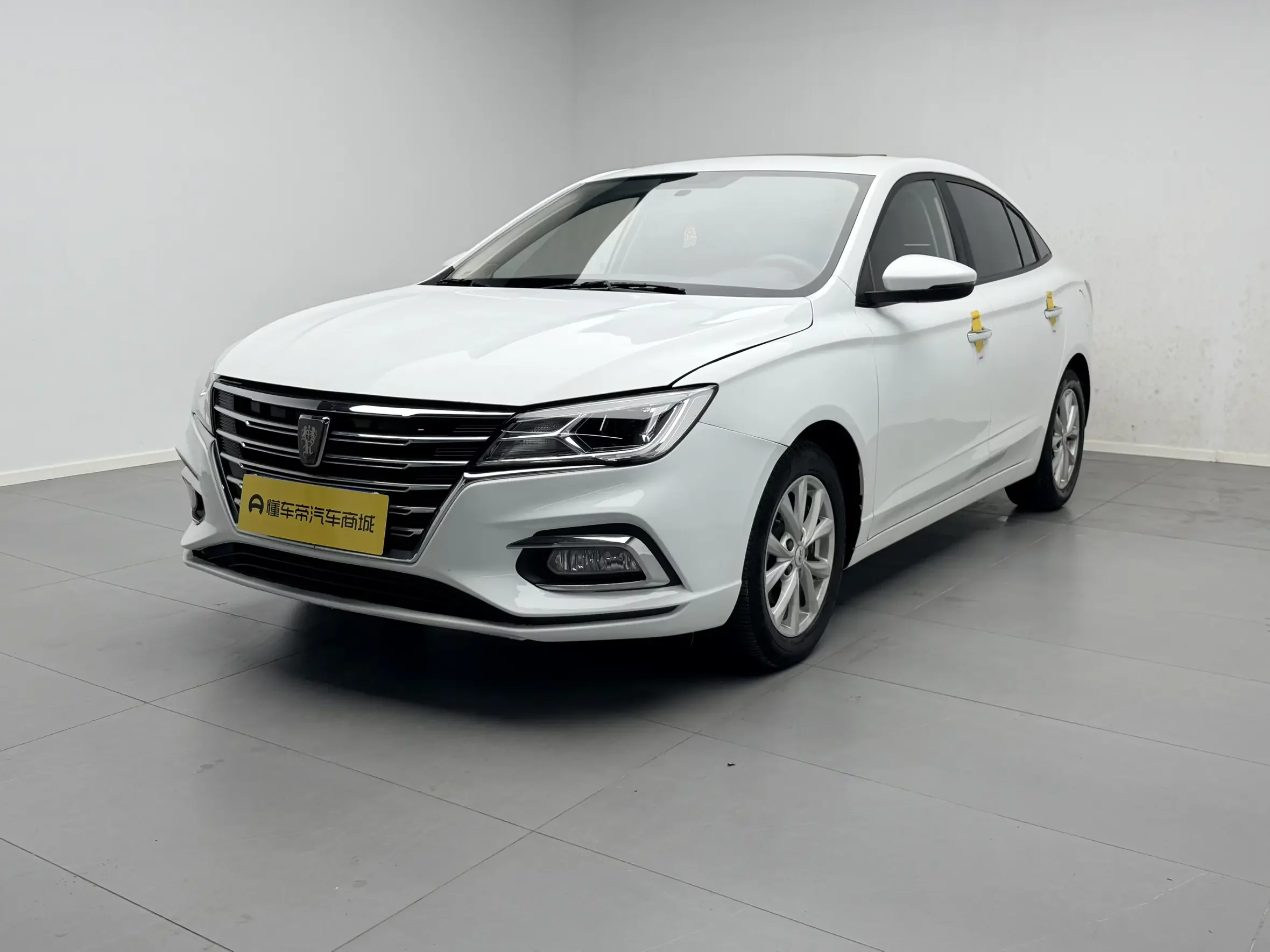 Roewe i5