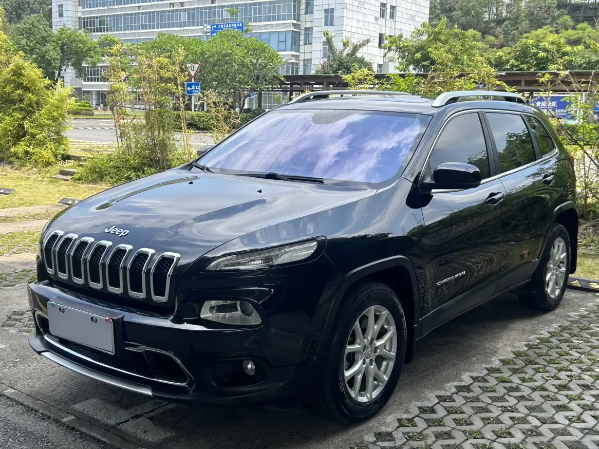 Jeep Cherokee