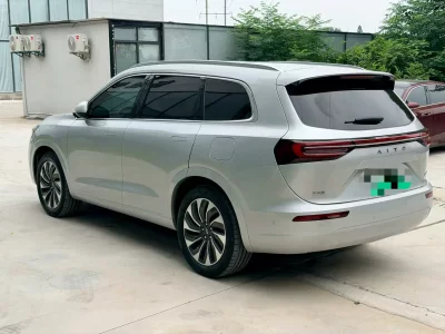 AITO M7