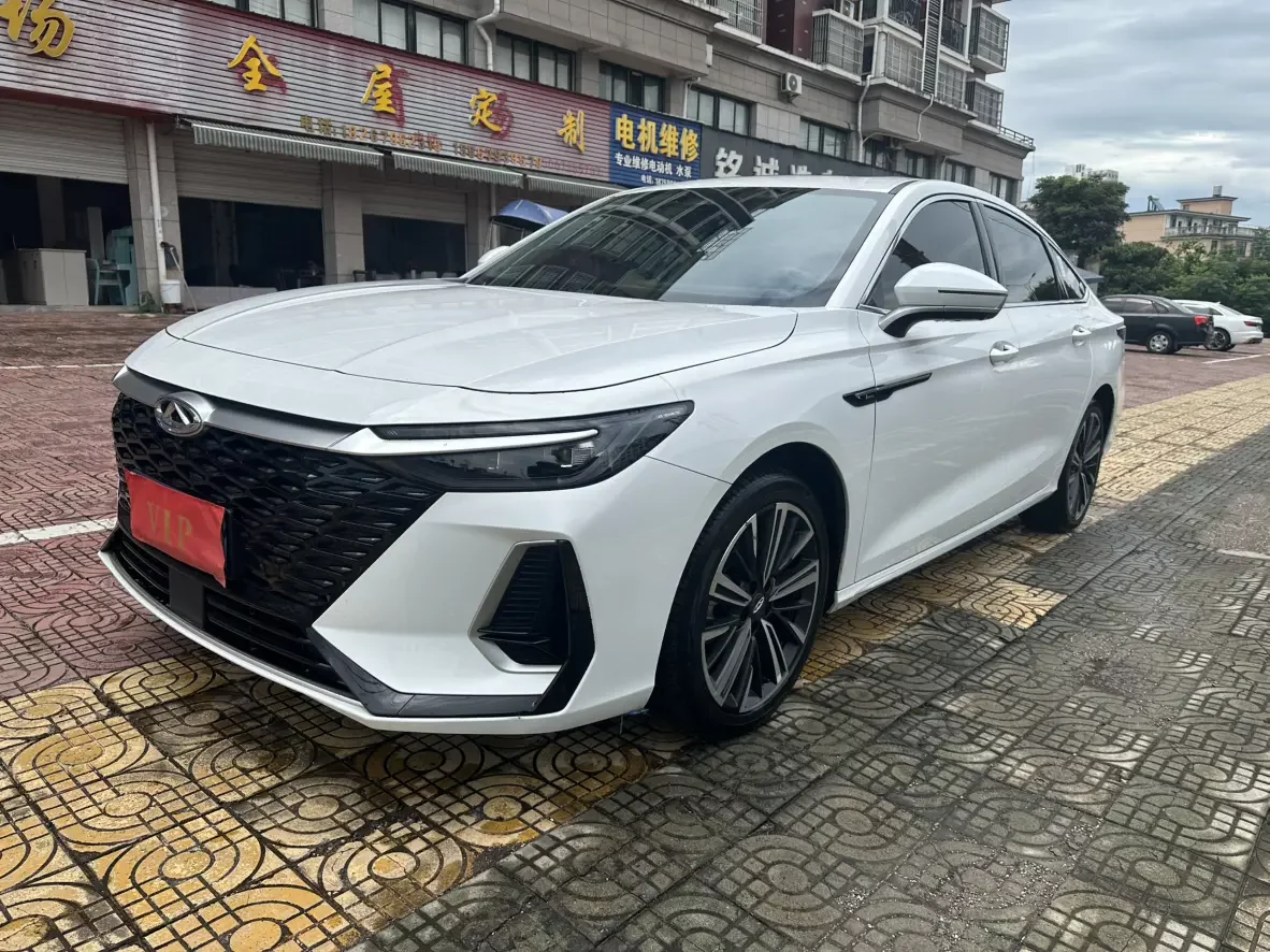 Chery Arrizo 8