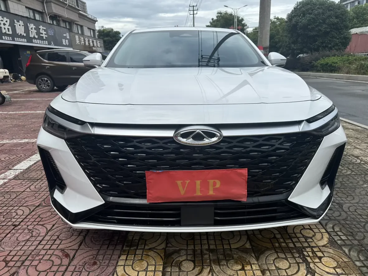 Chery Arrizo 8
