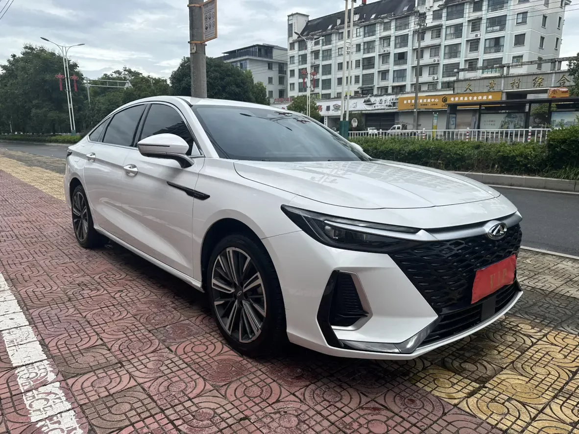 Chery Arrizo 8