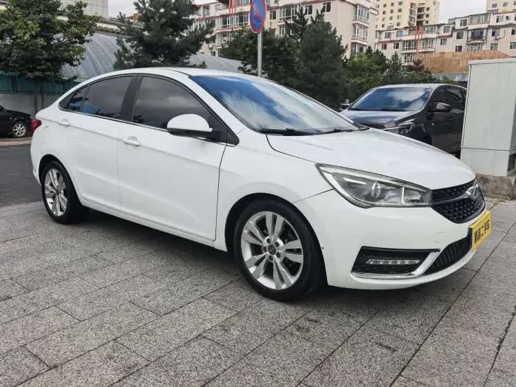 Chery Arrizo 5
