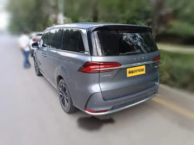 Roewe iMAX8