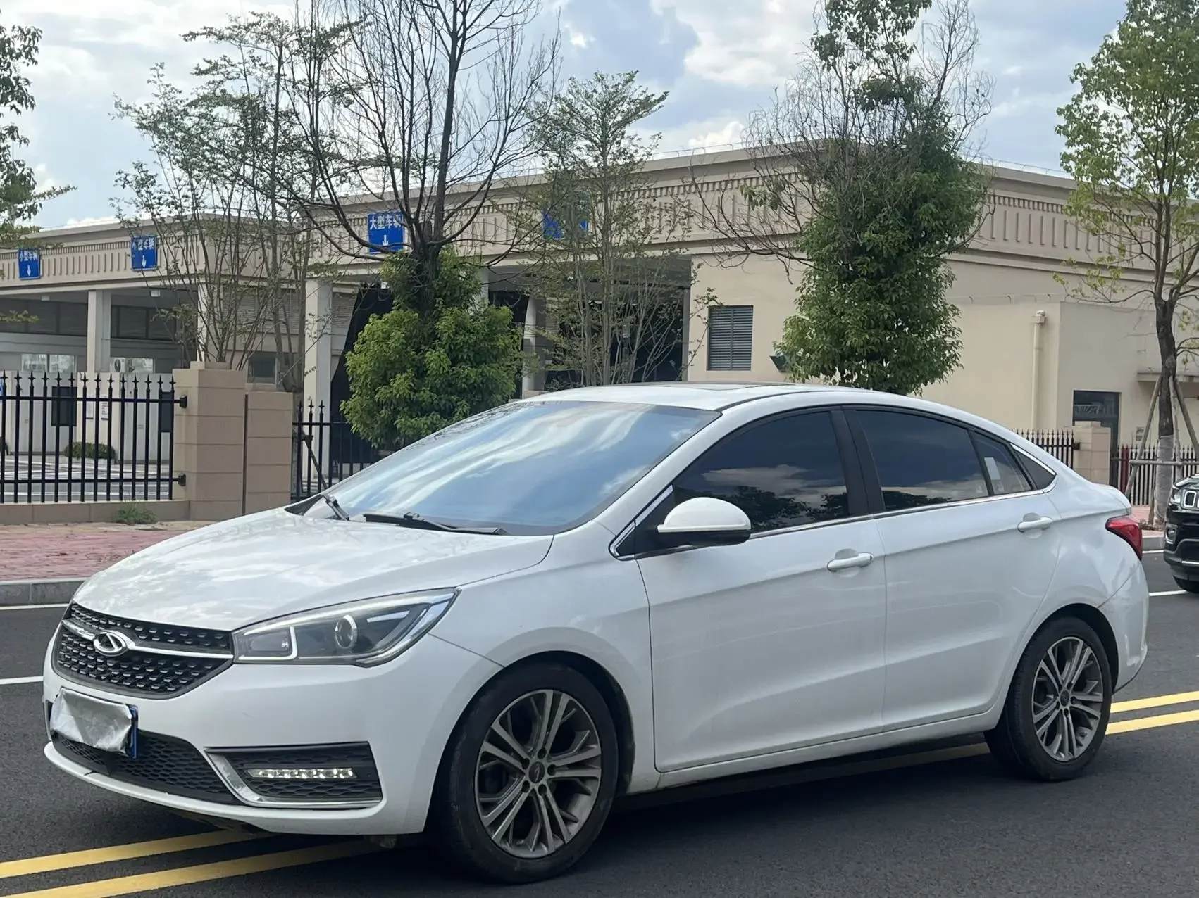 Chery Arrizo 5