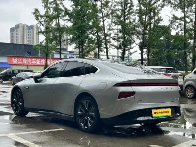 XPeng P7