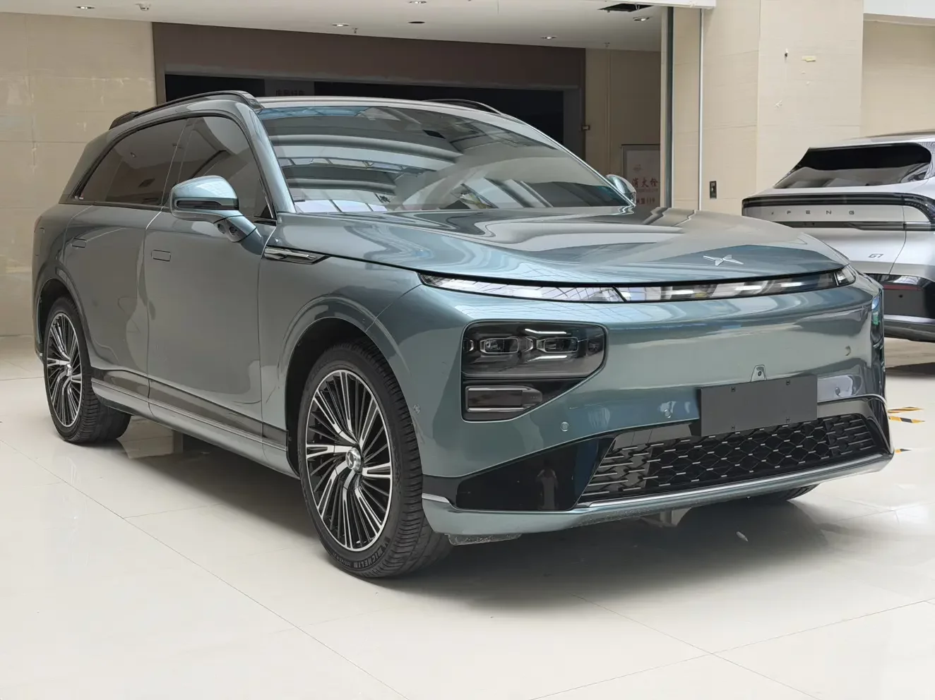 Xpeng G9