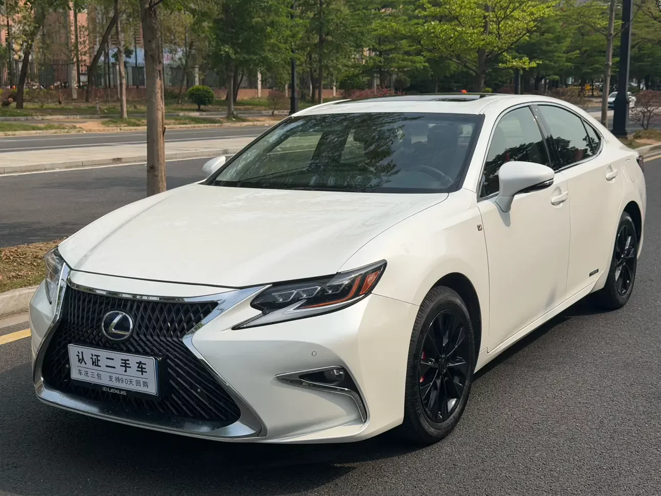 Lexus ES