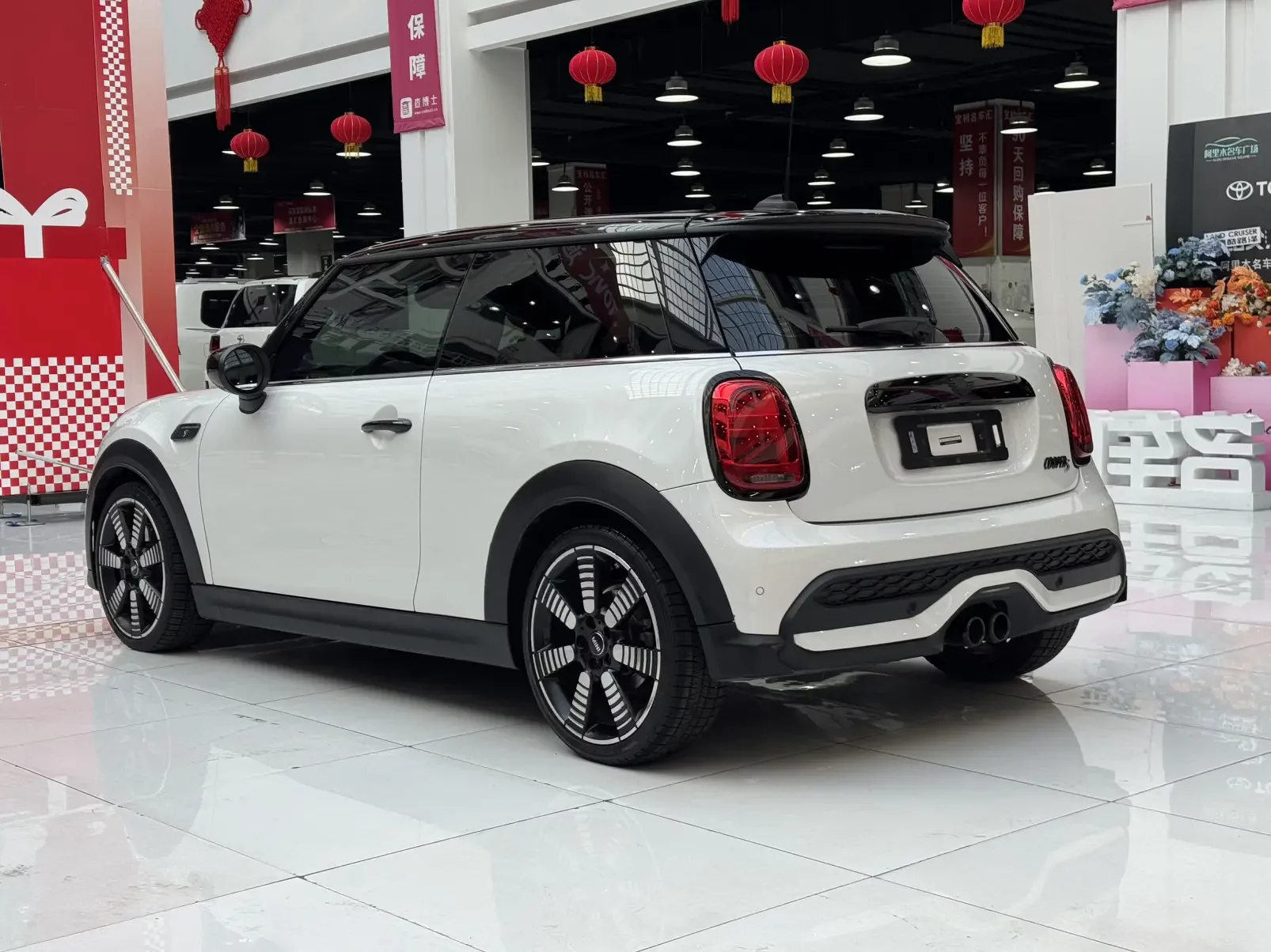 MINI MINI