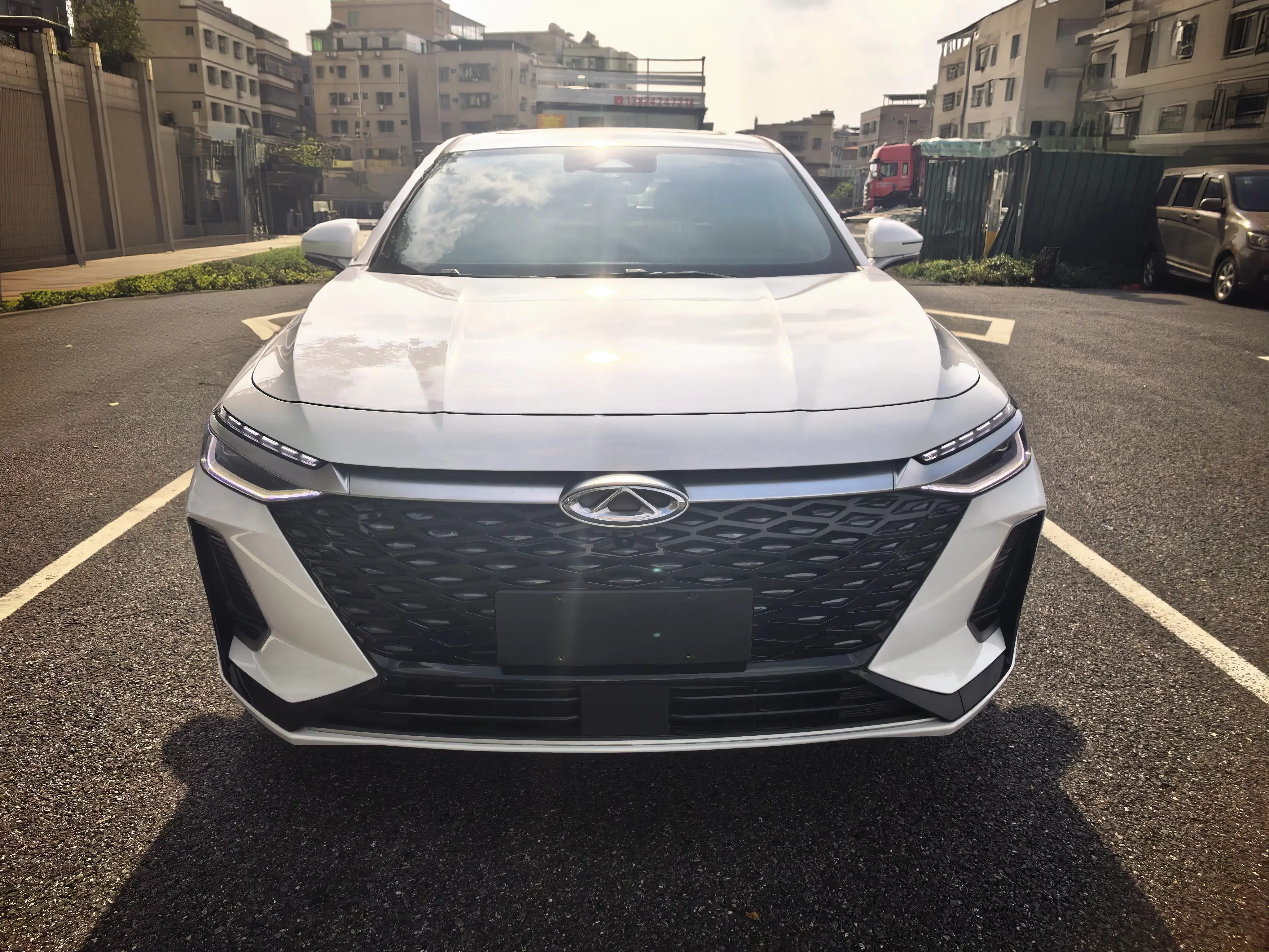 Chery Arrizo 8