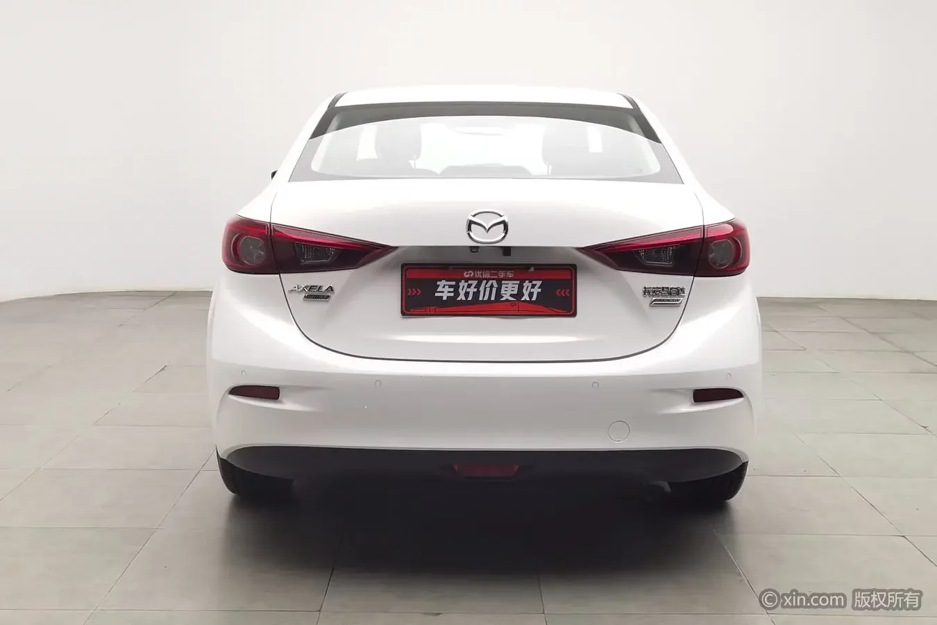Mazda Axela (3)