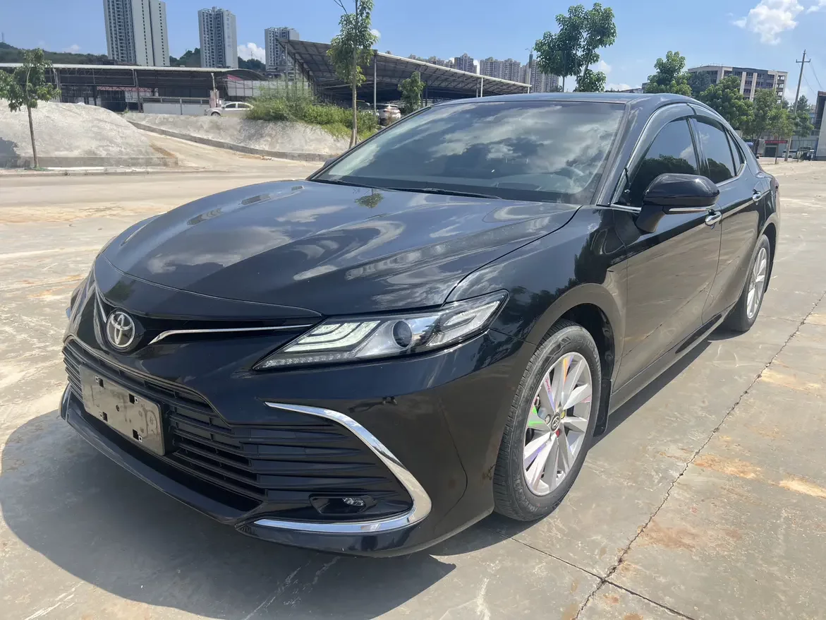TOYOTA CAMRY