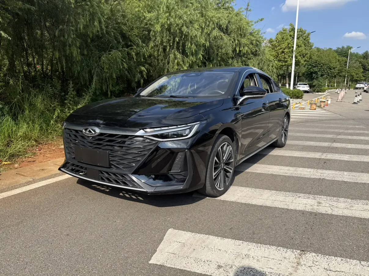 Chery Arrizo 8