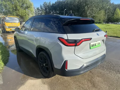 NIO ES6