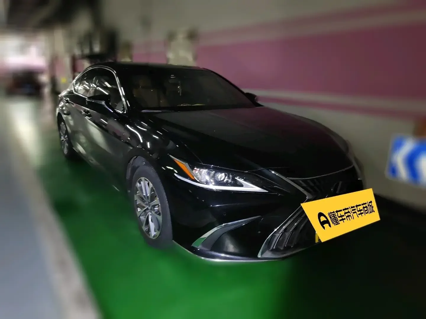 Lexus ES