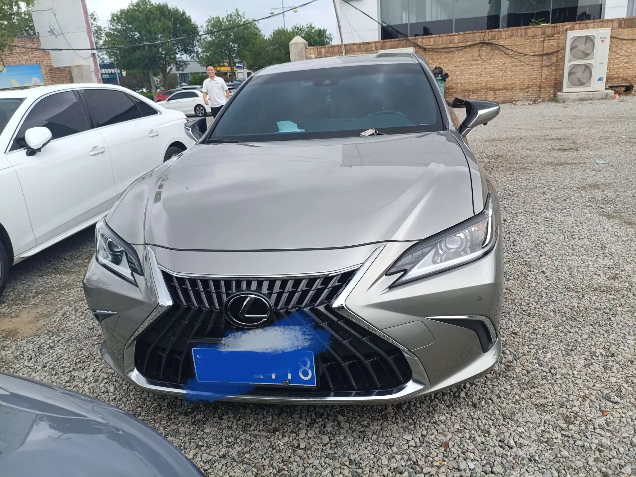 Lexus ES