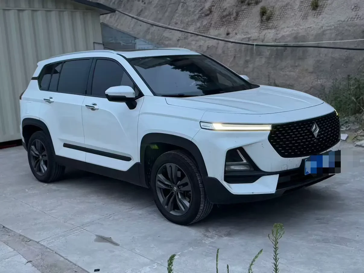 Baojun RS-5