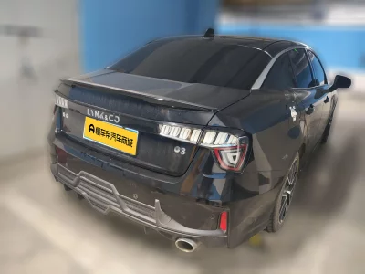 Lynk & Co 03