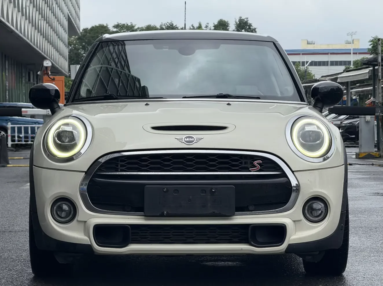 MINI 