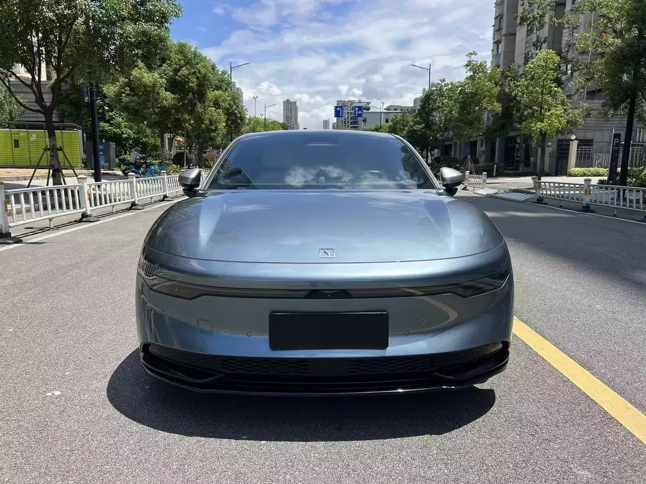 ZEEKR 007