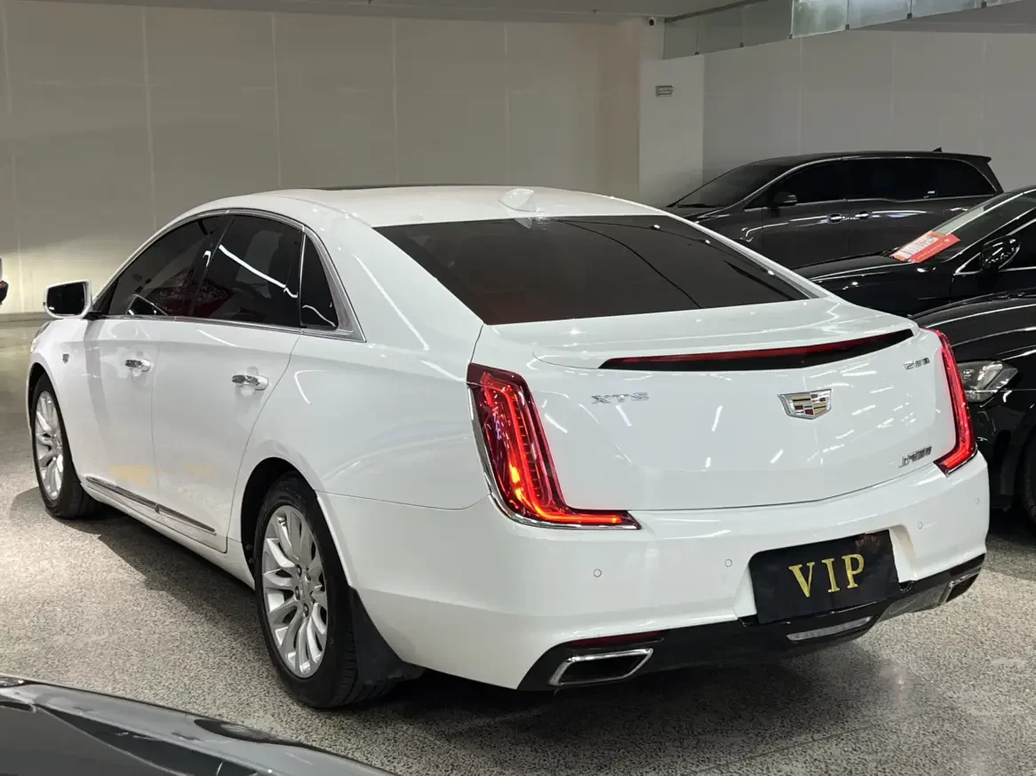 Cadillac XTS