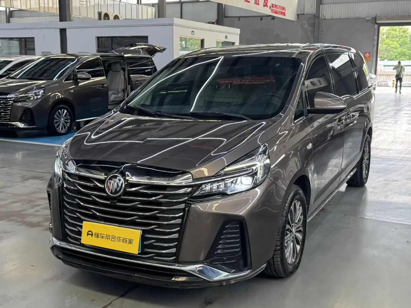 BUICK GL8