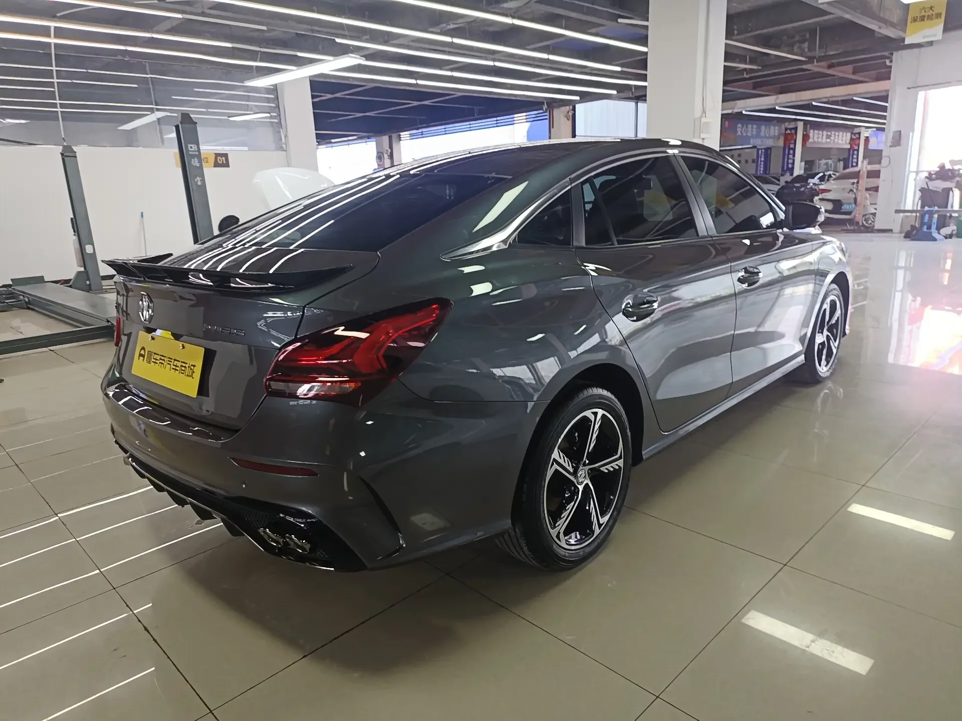 MG 5 Scorpio